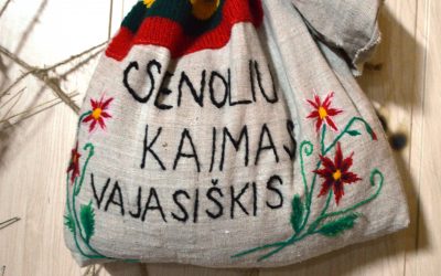 Plenero „Rožės ir lelijos“ paroda Vajasiškyje